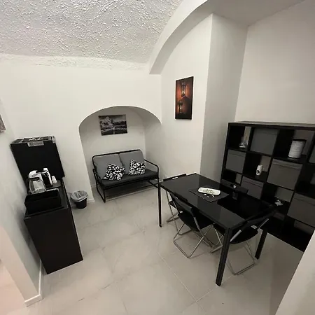 Stone House Apartment